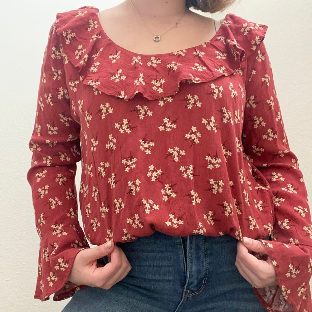 Super cute BoHo floral top